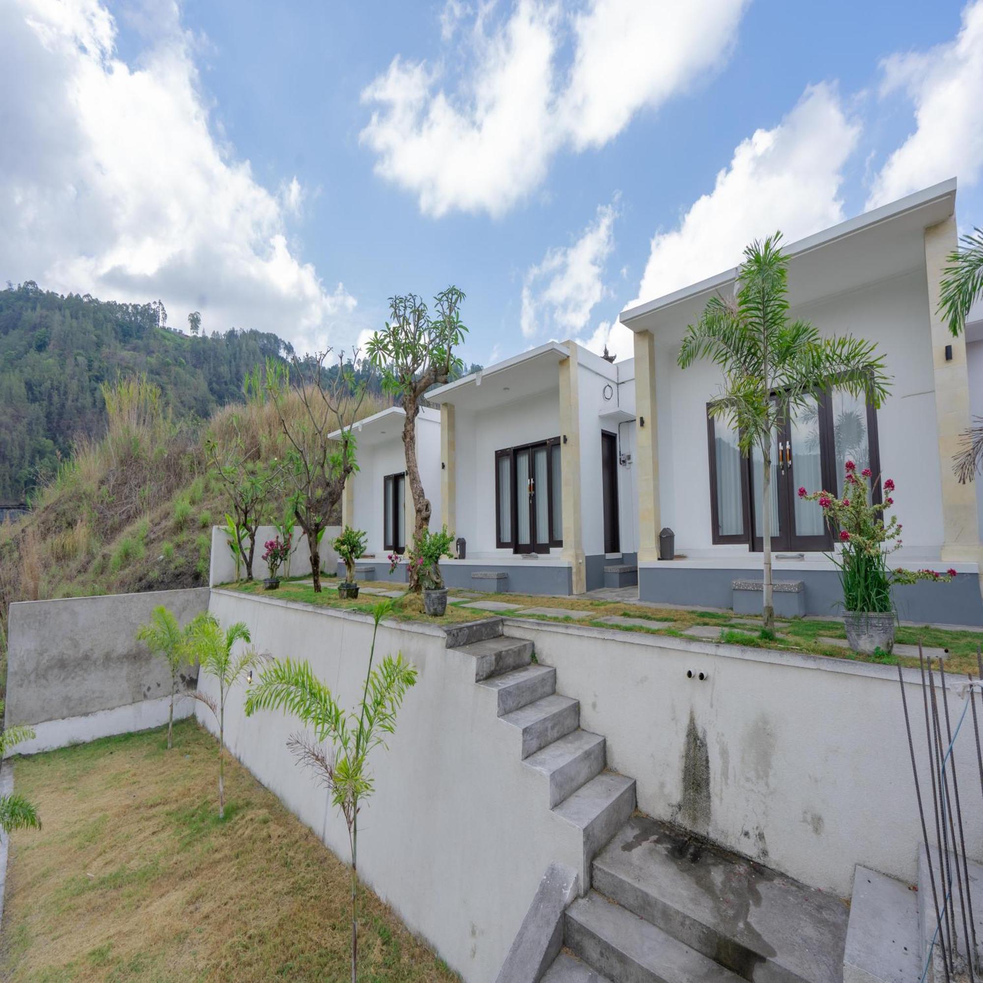 Batur Kencana Villa Mitra Reddoorz Baturaja  Exteriör bild