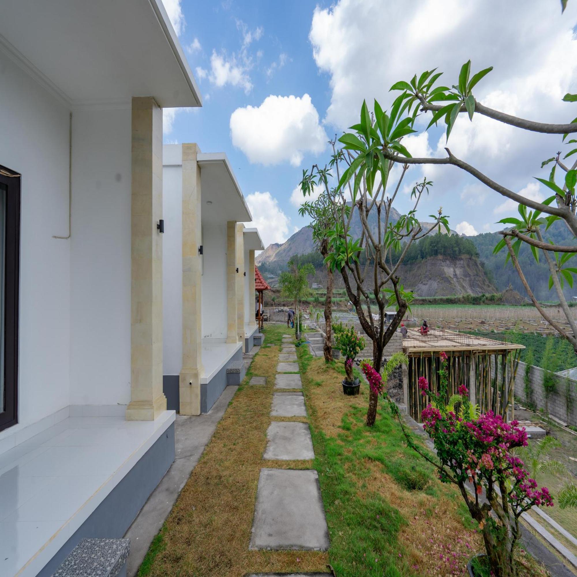 Batur Kencana Villa Mitra Reddoorz Baturaja  Exteriör bild